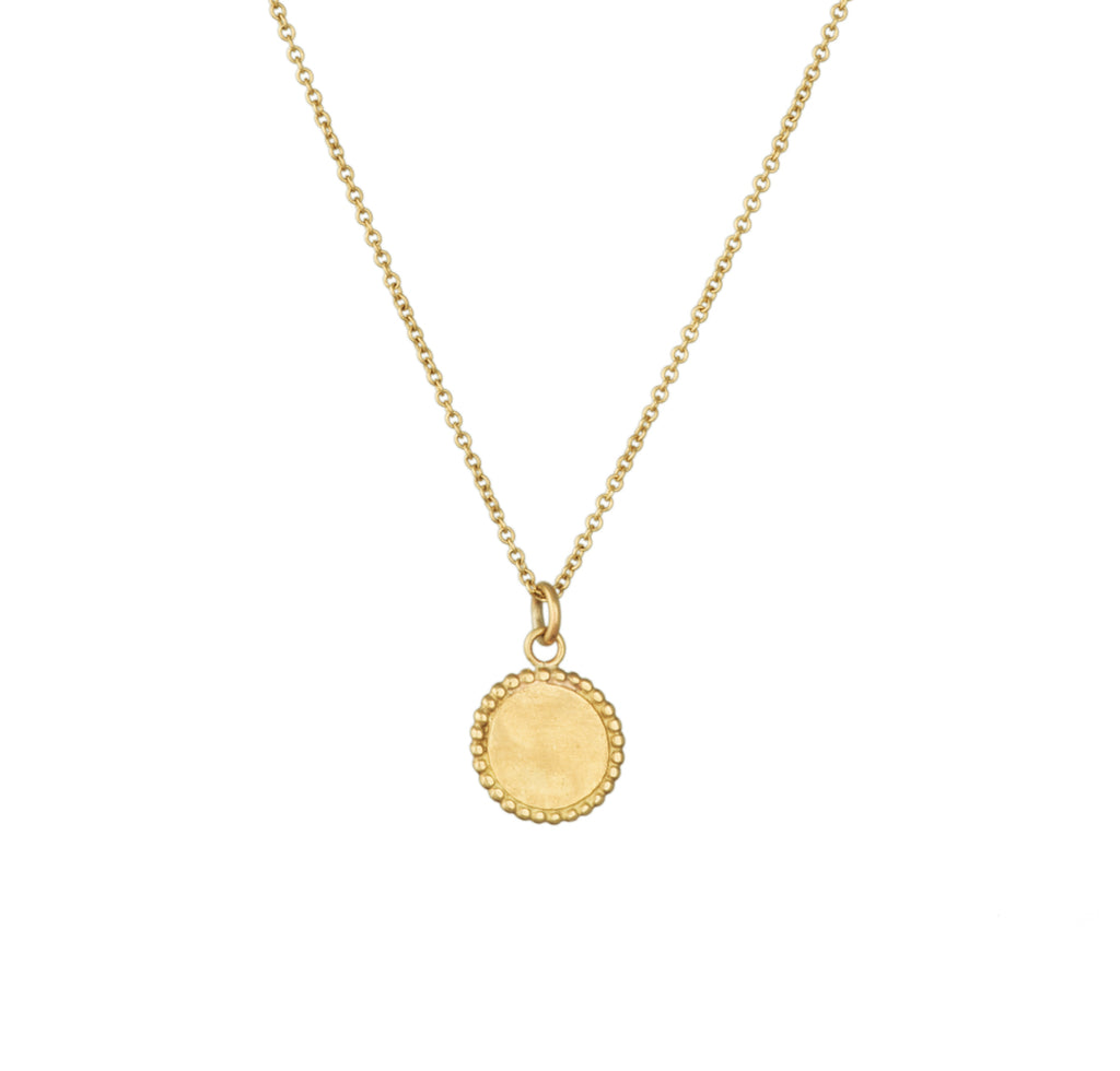 STAR MEDAL NECKLACE